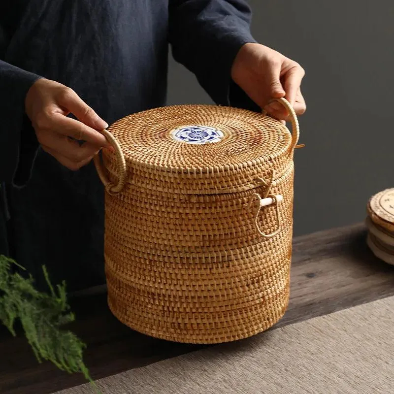 Elegant Handwoven Rattan Tea Caddy: The Perfect Organizer for Tea Aficionados