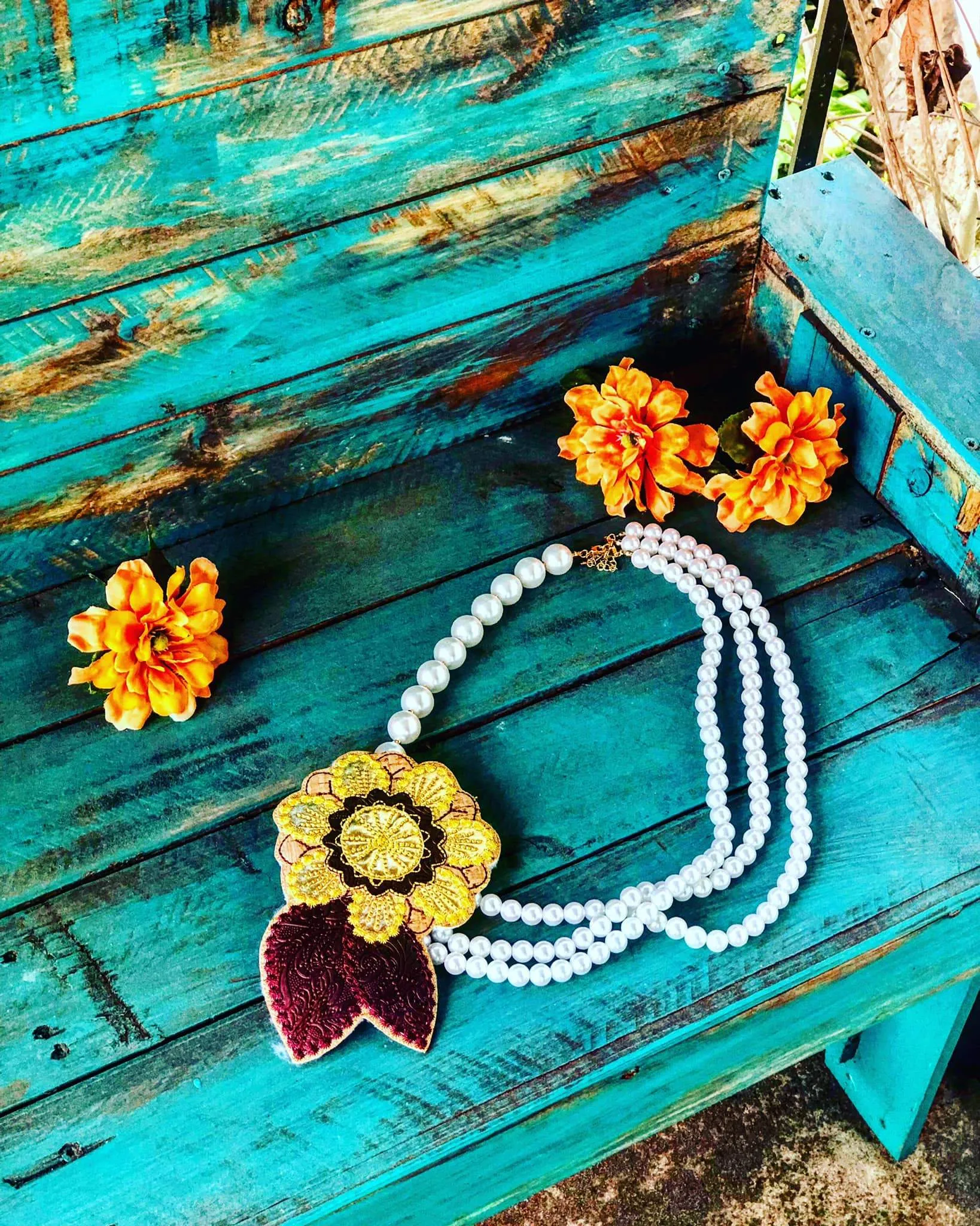 Felt Flowers Necklace 5x7