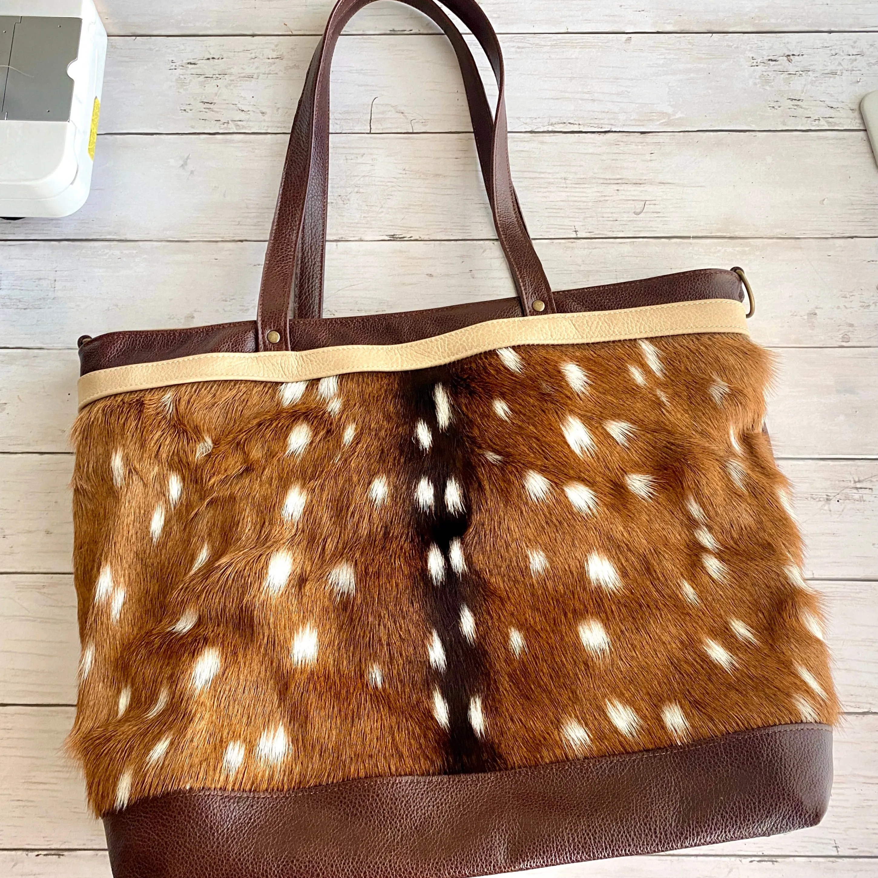 Shopper in Axis, Chestnut, Dark Roast, Toasted Oat