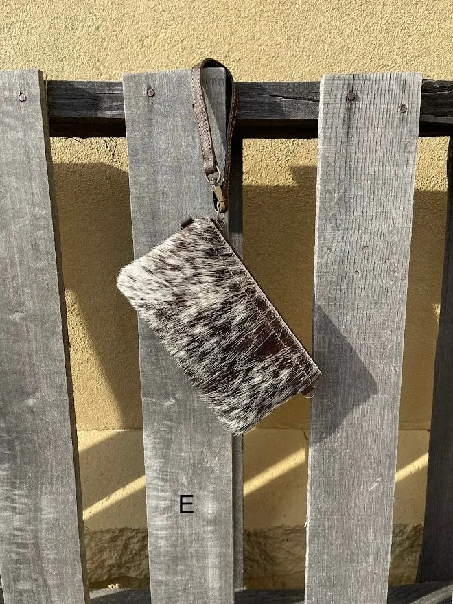 Top Notch Accessories Cowhide Wristlet Purse In Coffee 3071CF