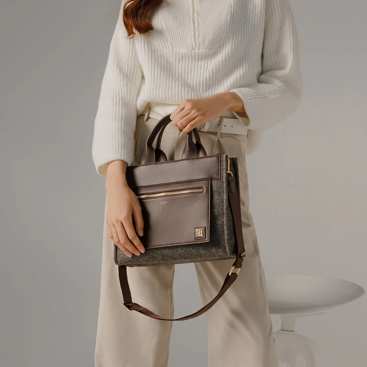 Velia M Tote Felt