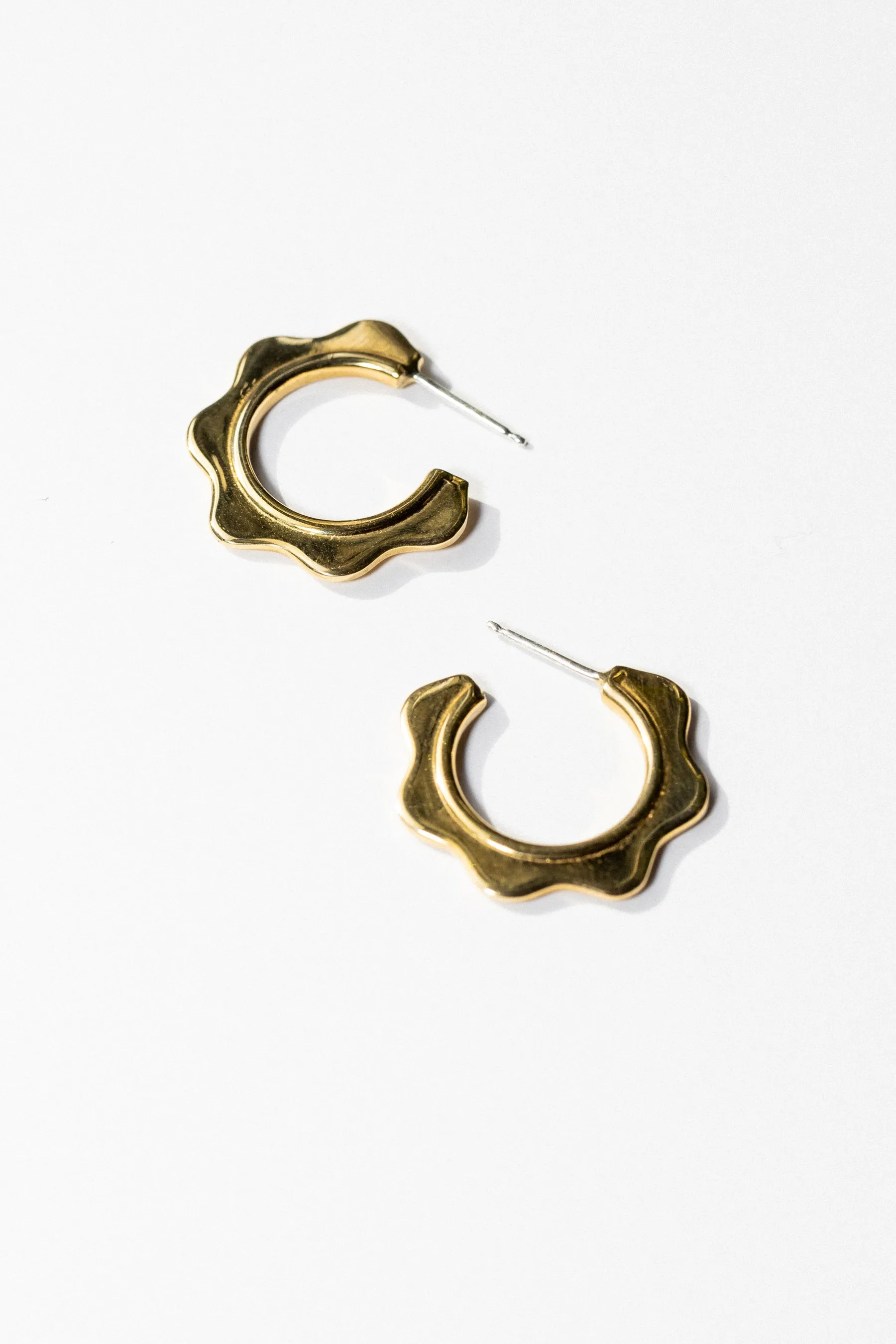 Wave Hoops