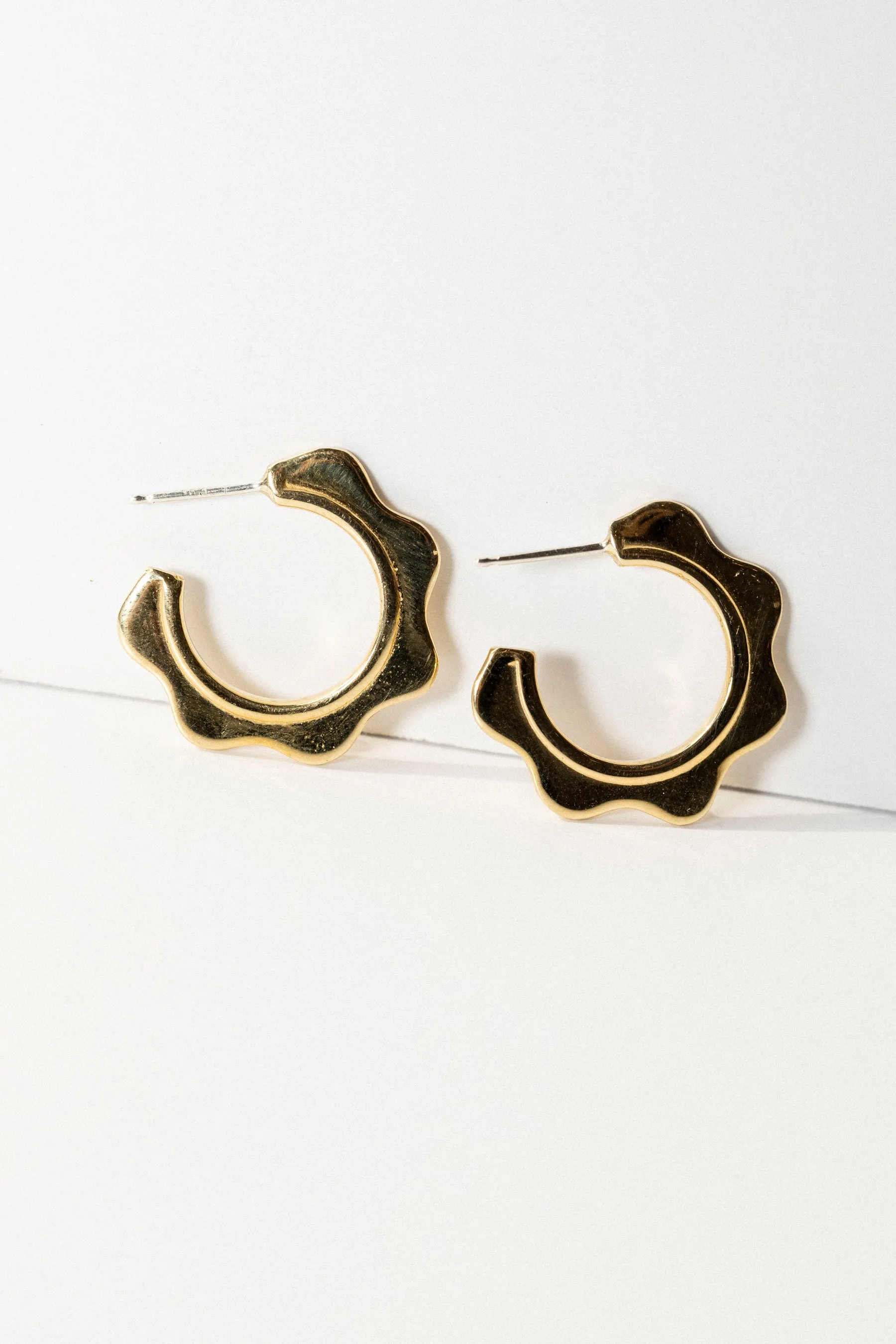 Wave Hoops