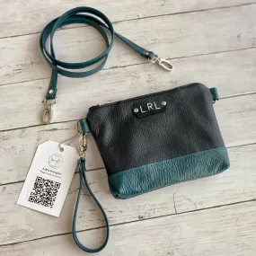 Wristlet in Onyx, Dark Teal